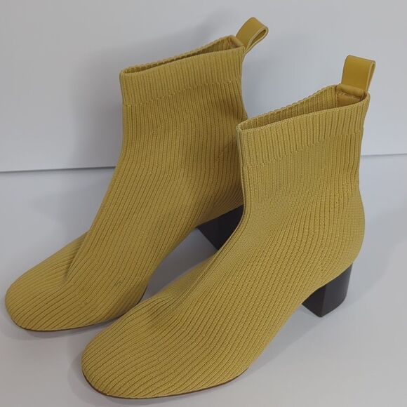 Everlane Glove Boot Gold Knit Pull On Bootie Ankle Heeled Shoes Womens Size 6.5 - Picture 2 of 15